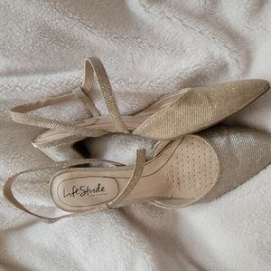 Womens High Heeled Pumps Shoes, size 8